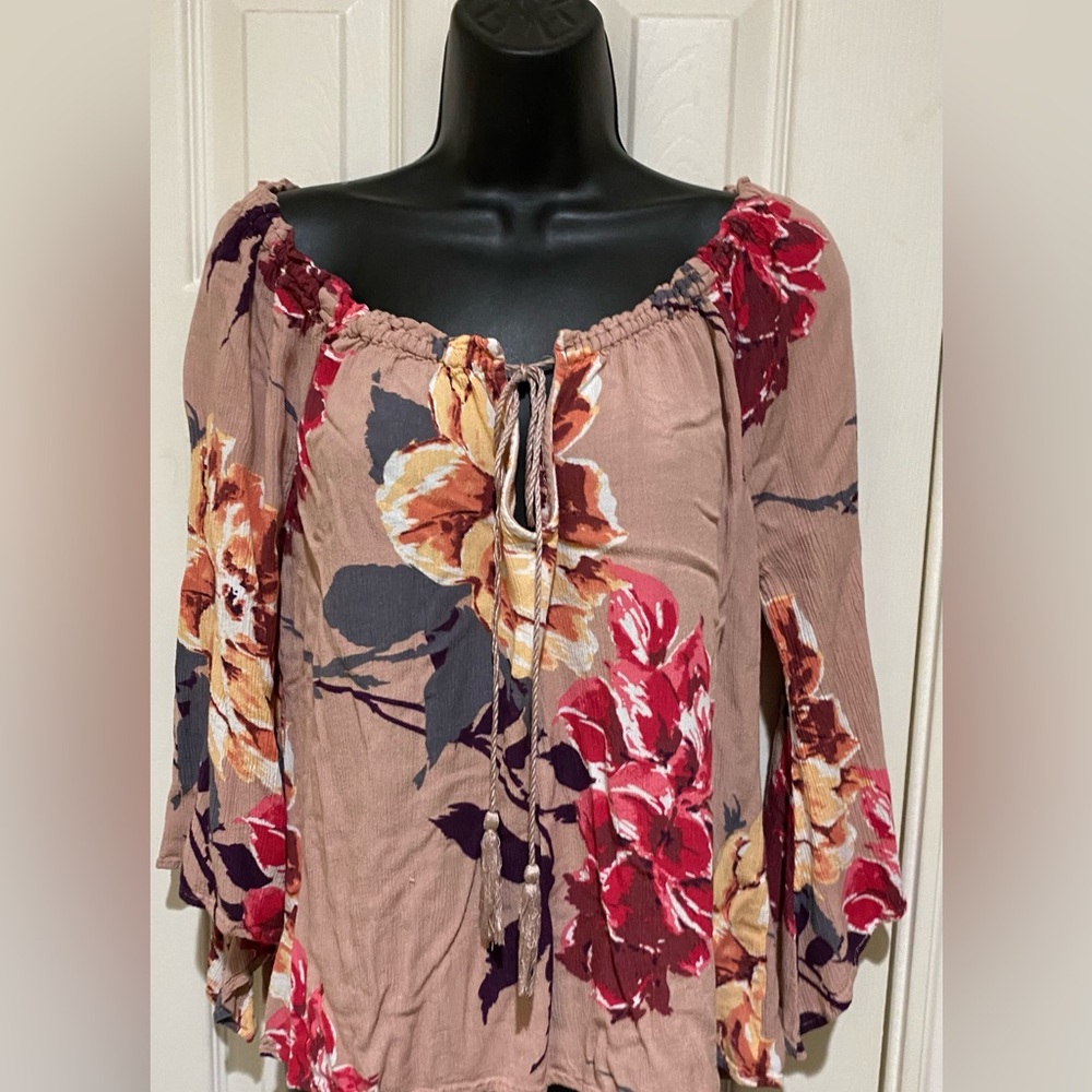 🔥Final Price🔥❤️Pretty Pink Floral Print Top by Shyanne (for Bootbarn)